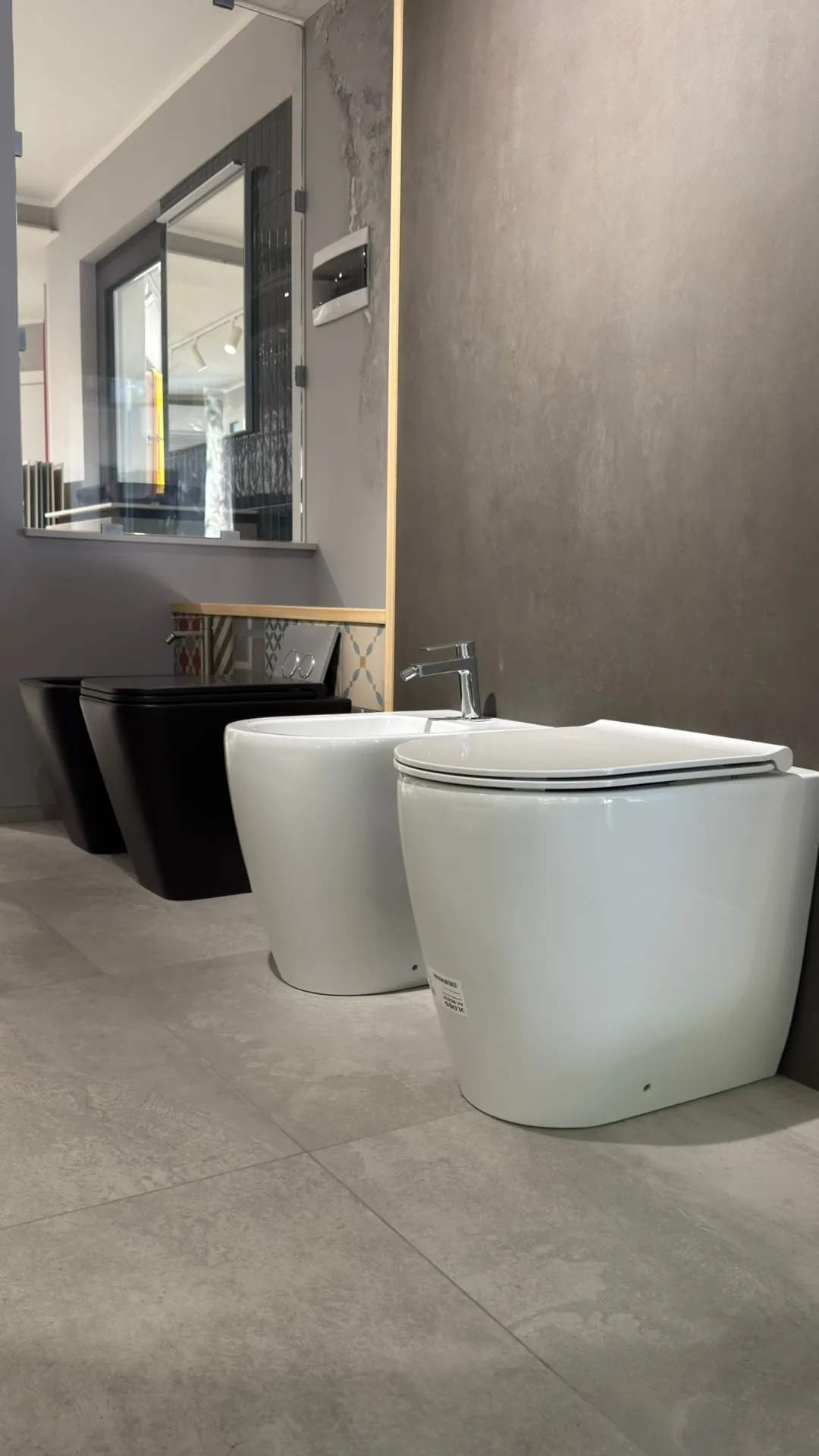 Showroom arredo bagno Edilcolor Novara - foto 14